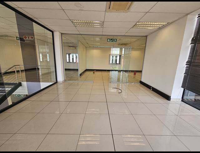 1,345M² WAREHOUSE TO LET IN NORTH RIDING
